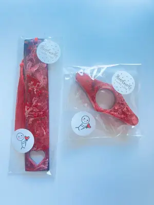 Set záložek červená se zlatou